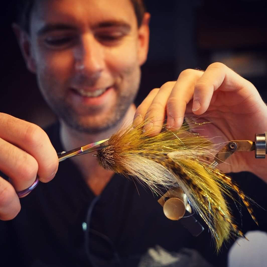 Choosing the Right Hook to Tie Large Flies SHOR Fishing